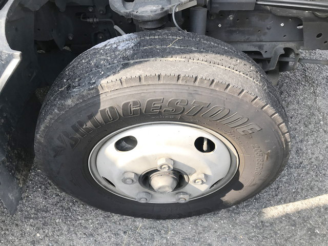 いすゞエルフアルミバン小型（2t・3t）[写真21]