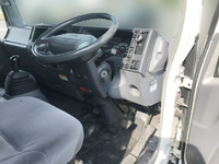 いすゞエルフアルミバン小型（2t・3t）[写真31]