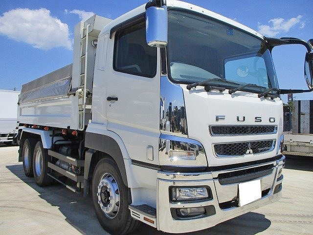 三菱ふそうスーパーグレートダンプ大型（10t）[写真03]