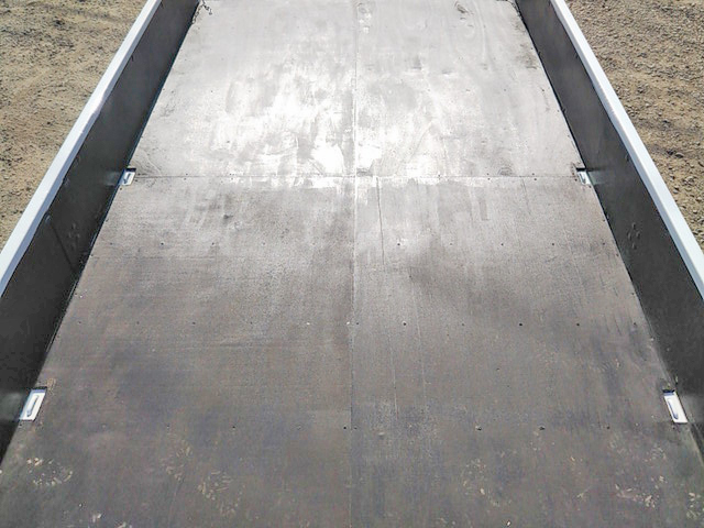 三菱ふそうキャンター平ボディ小型（2t・3t）[写真12]