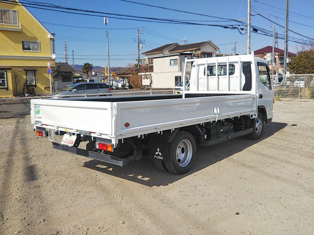 三菱ふそうキャンター平ボディ小型（2t・3t）[写真02]