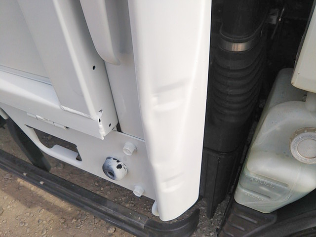 三菱ふそうキャンター平ボディ小型（2t・3t）[写真38]