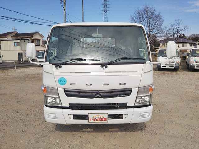 三菱ふそうキャンター平ボディ小型（2t・3t）[写真06]