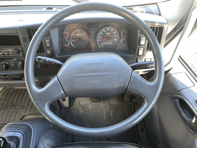 いすゞフォワードアルミブロック中型（4t）[写真26]