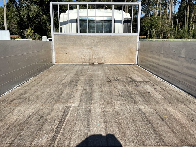 いすゞフォワードアルミブロック中型（4t）[写真09]