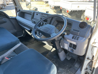 三菱ふそうキャンター平ボディ小型（2t・3t）[写真28]