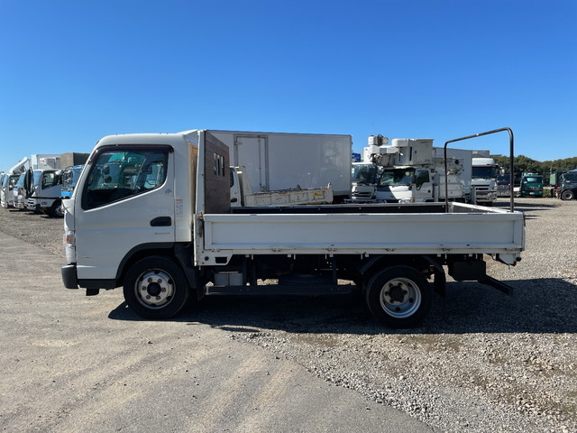 三菱ふそうキャンター平ボディ小型（2t・3t）[写真05]