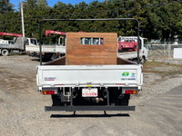 三菱ふそうキャンター平ボディ小型（2t・3t）[写真09]