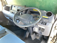 三菱ふそうキャンタークレーン3段小型（2t・3t）[写真32]