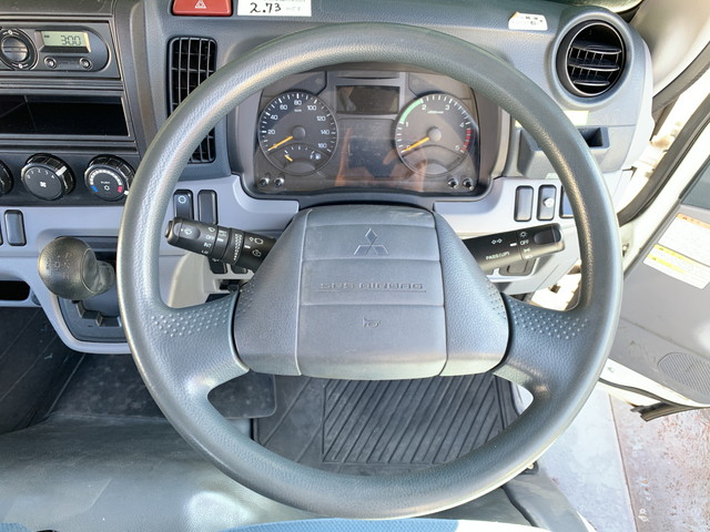 三菱ふそうキャンタークレーン3段小型（2t・3t）[写真34]