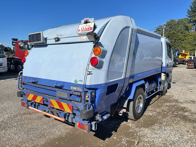 三菱ふそうキャンターパッカー車（塵芥車）小型（2t・3t）[写真02]