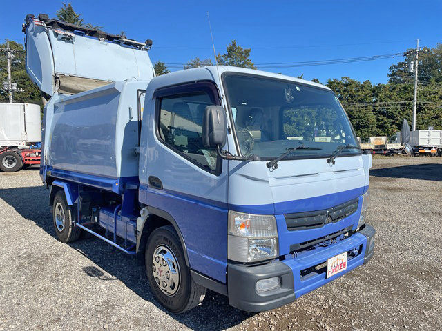 三菱ふそうキャンターパッカー車（塵芥車）小型（2t・3t）[写真03]