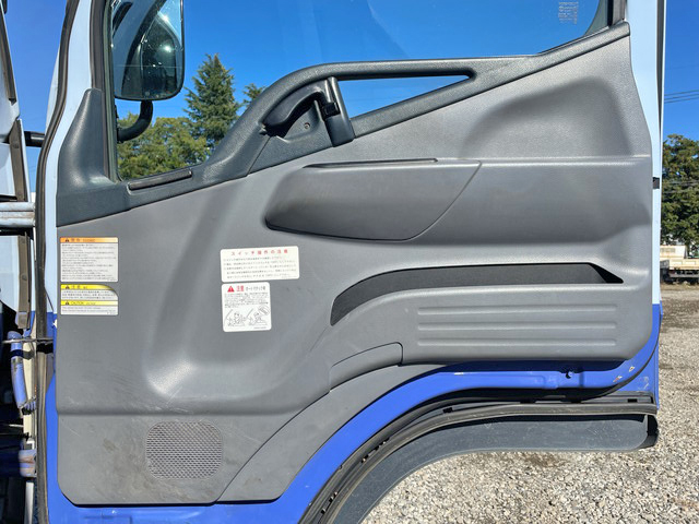 三菱ふそうキャンターパッカー車（塵芥車）小型（2t・3t）[写真31]