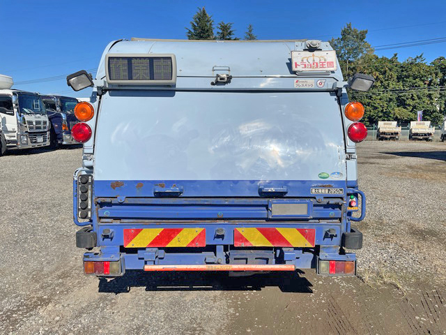 三菱ふそうキャンターパッカー車（塵芥車）小型（2t・3t）[写真09]