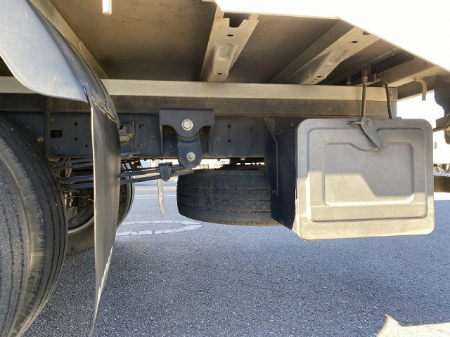 日野デュトロ幌ウイング小型（2t・3t）[写真20]