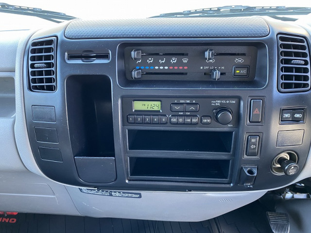 日野デュトロ幌ウイング小型（2t・3t）[写真29]