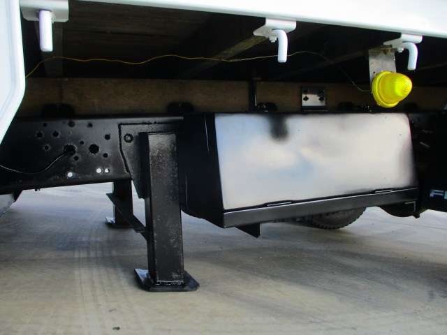 いすゞフォワードクレーン4段中型（4t）[写真11]