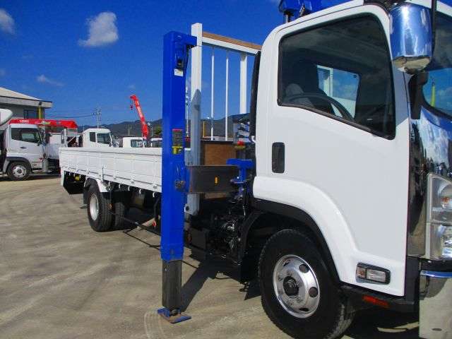 いすゞフォワードクレーン4段中型（4t）[写真14]