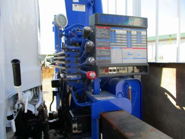 いすゞフォワードクレーン4段中型（4t）[写真16]