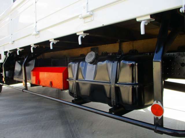 いすゞフォワードクレーン4段中型（4t）[写真23]