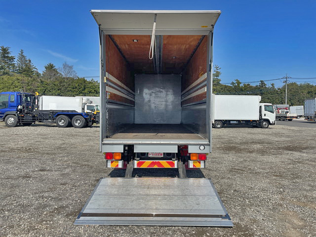 三菱ふそうファイターアルミウイング中型（4t）[写真10]