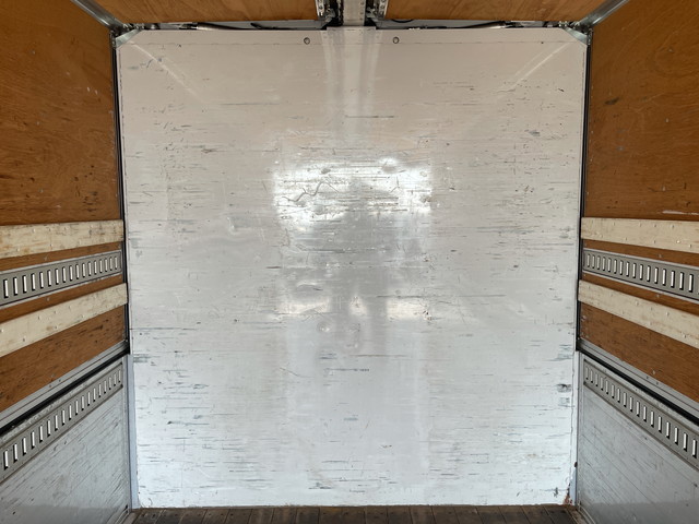 三菱ふそうファイターアルミウイング中型（4t）[写真12]