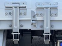 三菱ふそうファイターアルミウイング中型（4t）[写真15]