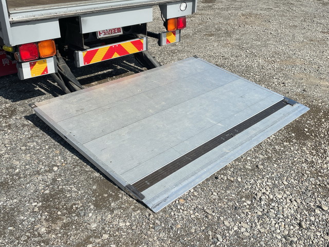 三菱ふそうファイターアルミウイング中型（4t）[写真17]