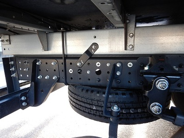 三菱ふそうキャンターアルミバン小型（2t・3t）[写真25]