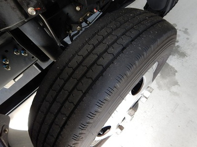 三菱ふそうキャンターアルミバン小型（2t・3t）[写真29]