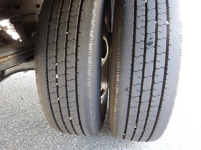 三菱ふそうキャンターアルミバン小型（2t・3t）[写真31]