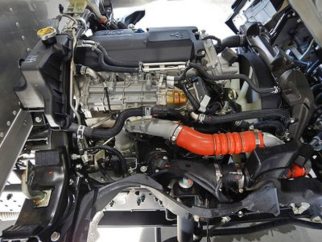 三菱ふそうキャンターアルミバン小型（2t・3t）[写真32]