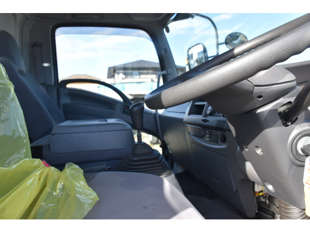 いすゞフォワードパッカー車（塵芥車）中型（4t）[写真11]