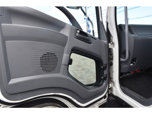 いすゞフォワードパッカー車（塵芥車）中型（4t）[写真21]