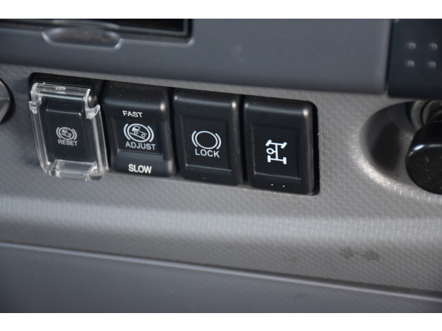 いすゞフォワードパッカー車（塵芥車）中型（4t）[写真22]