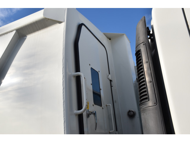 いすゞフォワードパッカー車（塵芥車）中型（4t）[写真40]