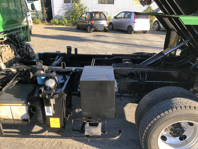 三菱ふそうキャンターパッカー車（塵芥車）小型（2t・3t）[写真19]