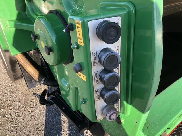 三菱ふそうキャンターパッカー車（塵芥車）小型（2t・3t）[写真26]