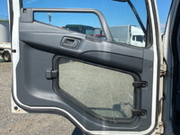 三菱ふそうファイターパネルバン中型（4t）[写真21]