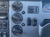 三菱ふそうファイターパネルバン中型（4t）[写真32]