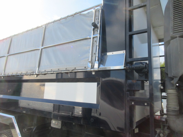 いすゞギガダンプ大型（10t）[写真10]