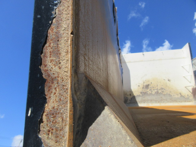 いすゞギガダンプ大型（10t）[写真26]