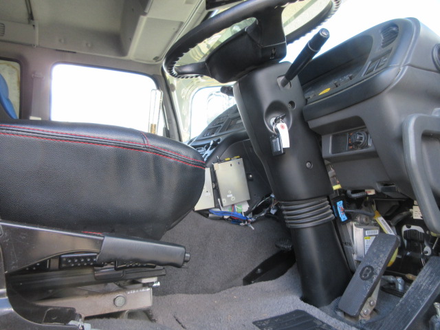 いすゞギガダンプ大型（10t）[写真31]