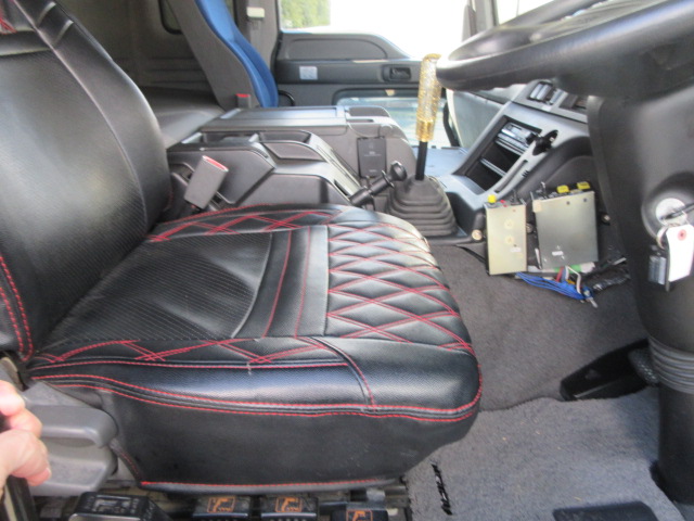 いすゞギガダンプ大型（10t）[写真32]