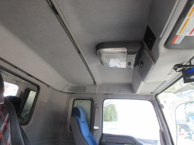 いすゞギガダンプ大型（10t）[写真33]