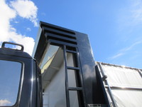 いすゞギガダンプ大型（10t）[写真09]