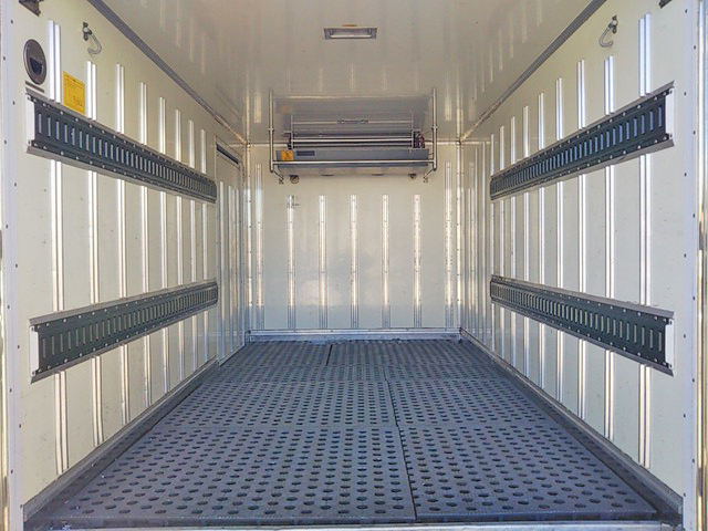 いすゞエルフ冷凍車（冷蔵車）小型（2t・3t）[写真11]