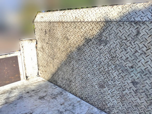 三菱ふそうキャンターガッツ平ボディ小型（2t・3t）[写真10]