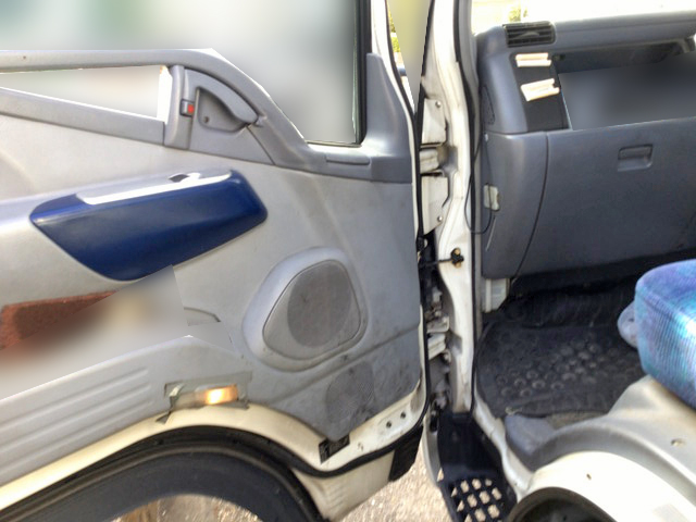 三菱ふそうキャンターガッツ平ボディ小型（2t・3t）[写真23]