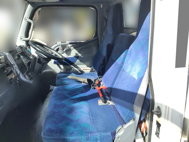 三菱ふそうキャンターガッツ平ボディ小型（2t・3t）[写真25]